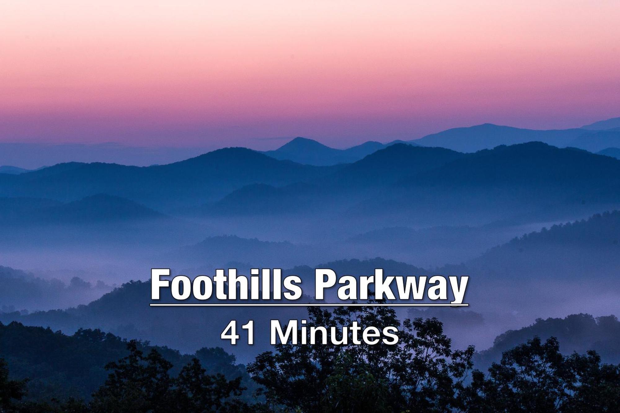 New Luxury Cabin With Stunning Mountainviews,Hottub, Firepit, Fireplace,2 Kingbeds, 2 Covereddecks,Bbqgrill, Shuffleboard And Pool Access เซอเวียร์วีล ภายนอก รูปภาพ